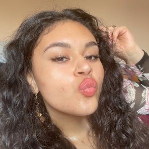 Meet your Posher, Karla